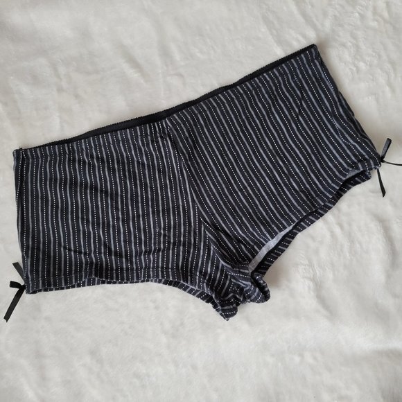 ☀️ Candy Couture Stripped Boy Shorts Panty - Picture 1 of 6